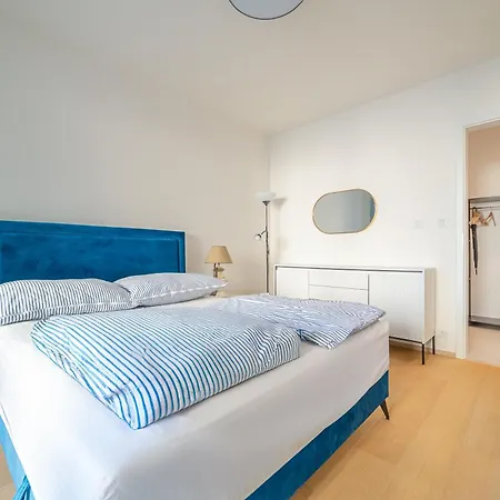 Apartman Chic Living At Vista Serenity With Balcony