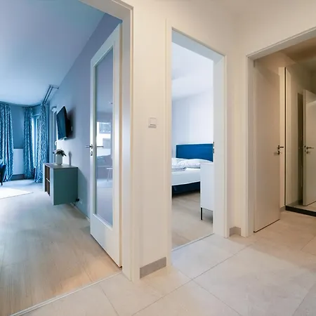 Chic Living At Vista Serenity With Balcony Apartman *