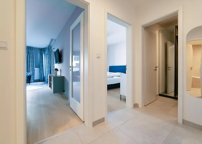 Chic Living At Vista Serenity With Balcony Διαμέρισμα *