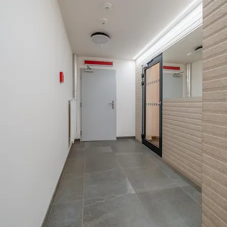 Chic Living At Vista Serenity With Balcony *