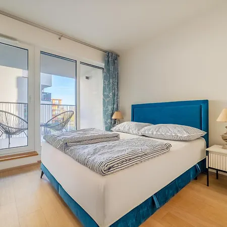 Chic Living At Vista Serenity With Balcony Lägenhet